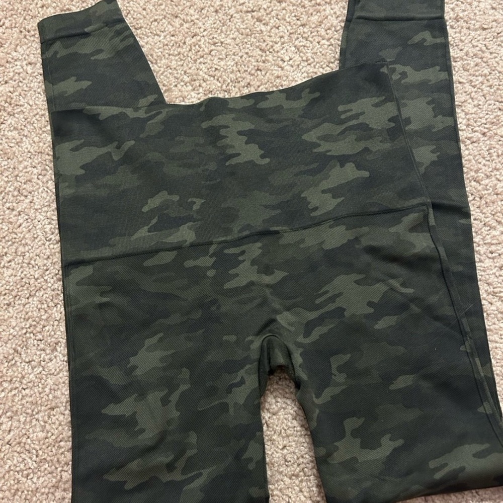 SPANX Olive Green Camo Leggings